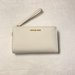Michael Kors Wallet/ White